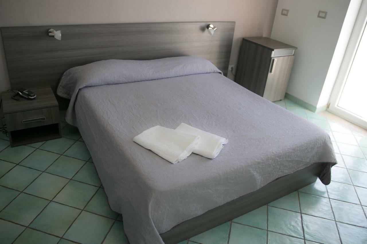 Hotel La Perla 빌람마레 외부 사진