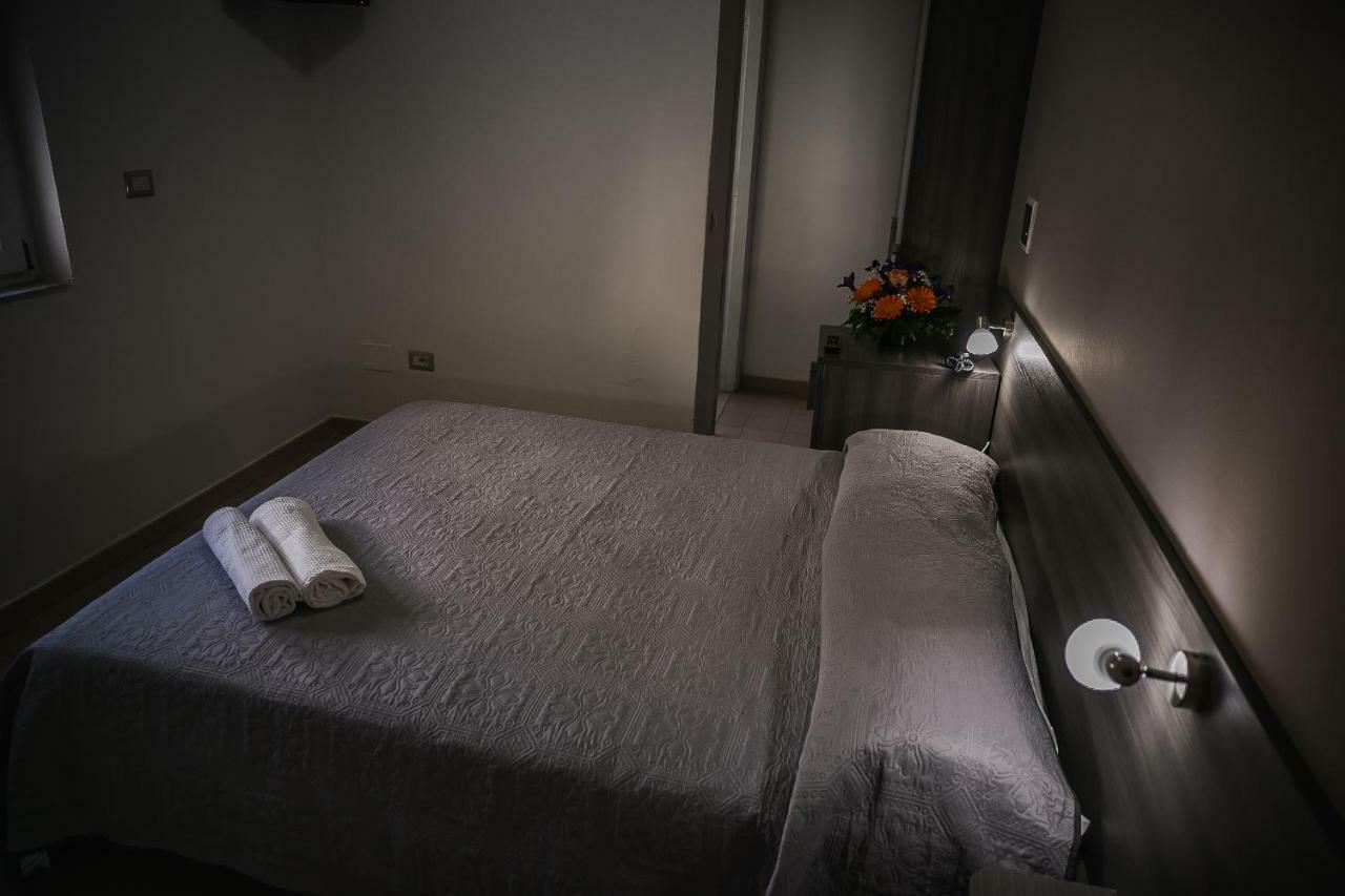Hotel La Perla 빌람마레 외부 사진