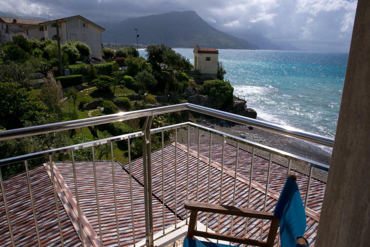 Hotel La Perla 빌람마레 외부 사진